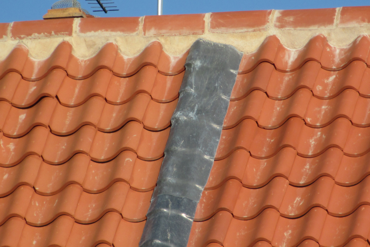 Roof Cleaning